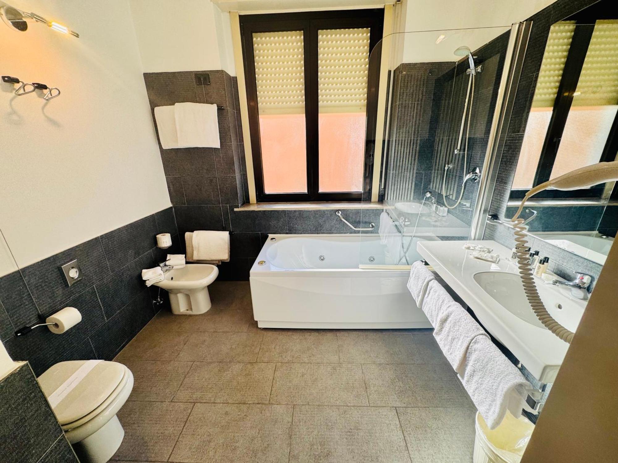 Hotel Pex Mantova Luaran gambar